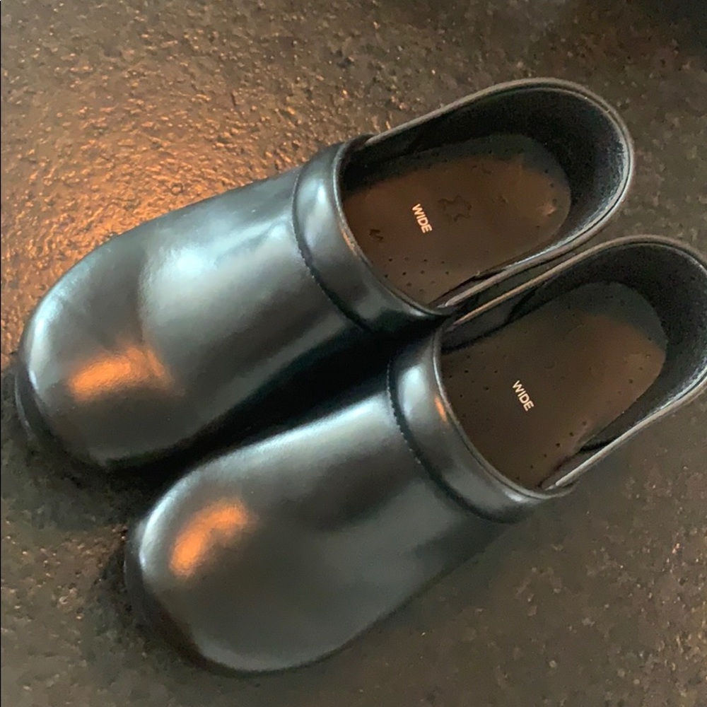 Dansko Wide Pro Cabrio Work Clog/Mule 44 unisex
